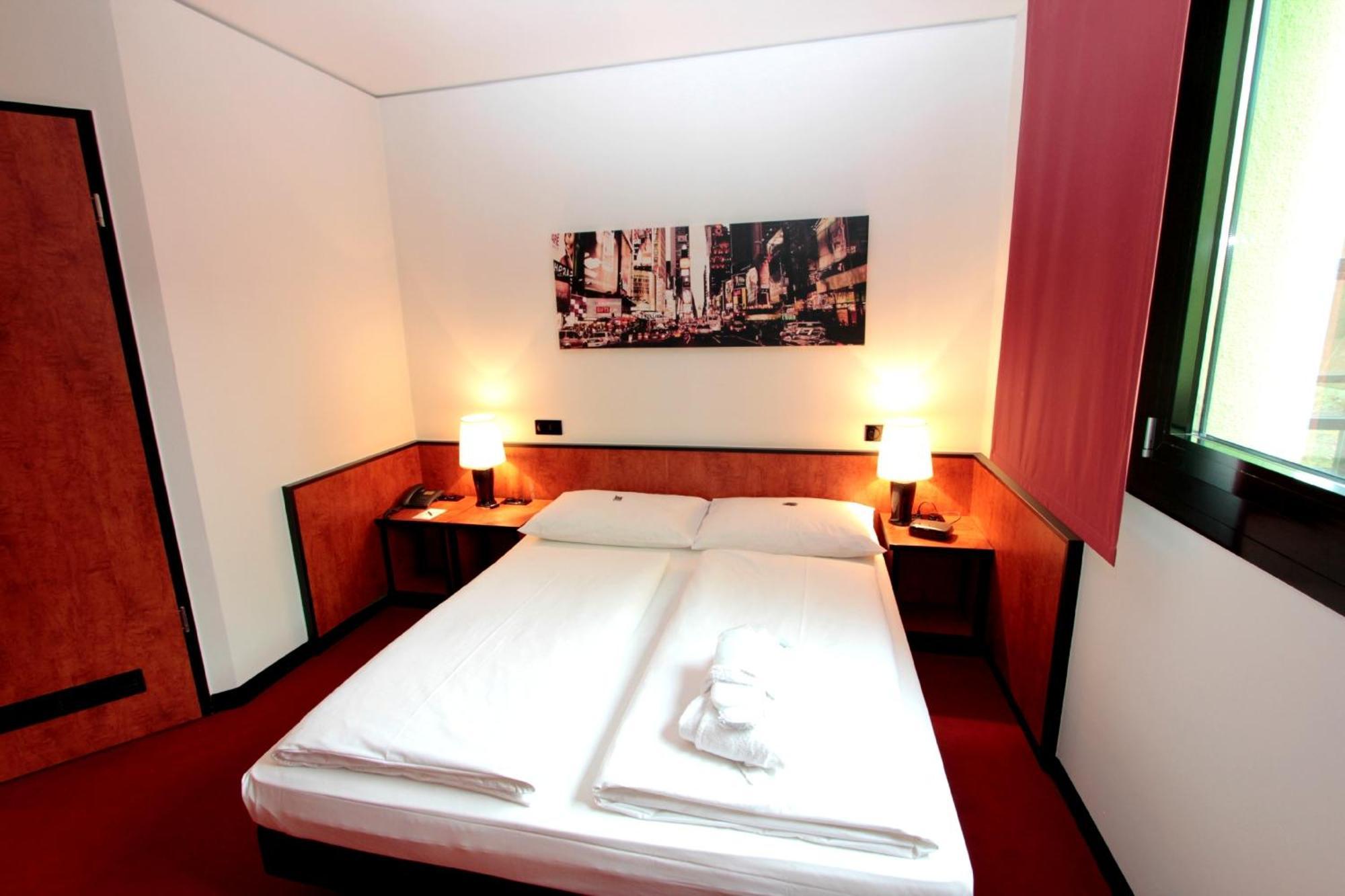 Ara Hotel Comfort Ingolstadt Ngoại thất bức ảnh